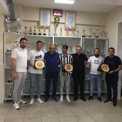 Şampiyonlardan ‘vefa’ ziyareti