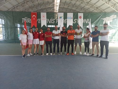 Tenis şampiyonasında Batman rüzgarı