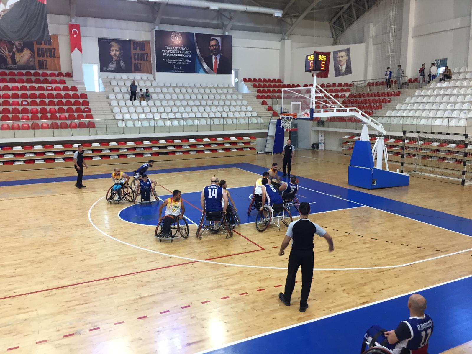 Altın değerinde galibiyet: 46-44