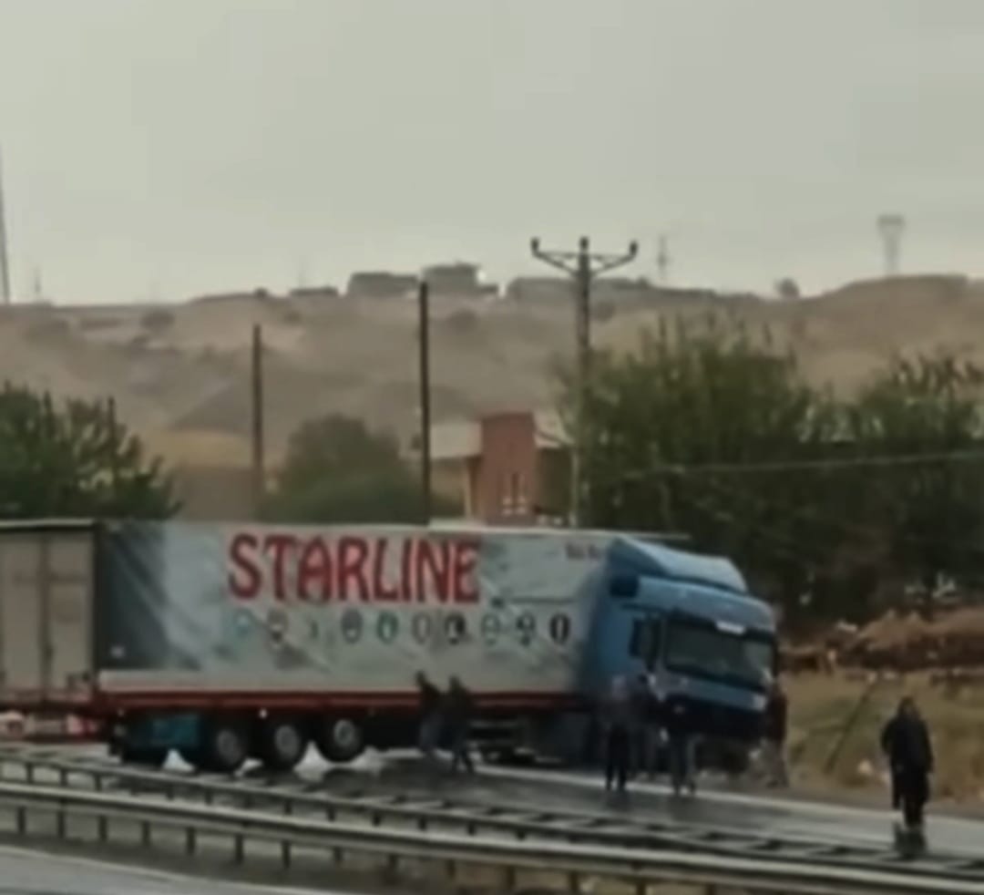 AŞIRI YAĞIŞLAR KAZALARA NEDEN OLDU