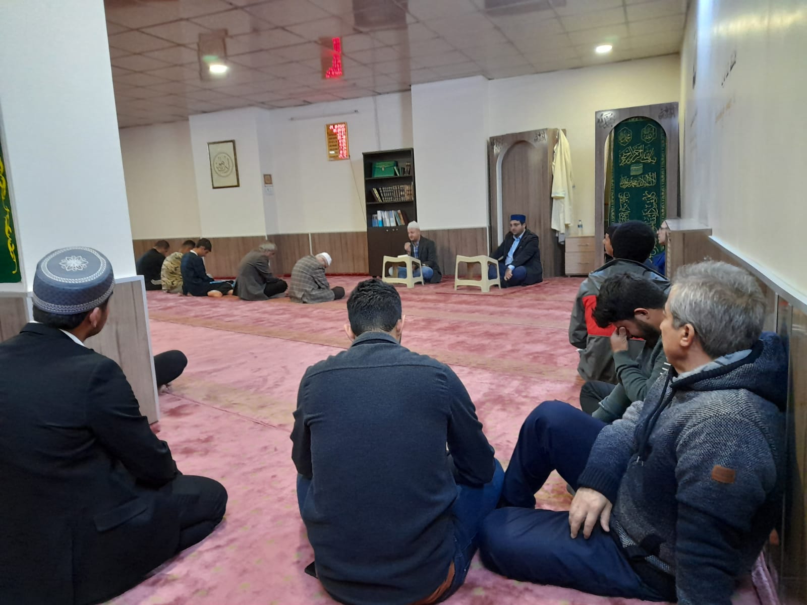 ERKEK ÖĞRENCİ YURDUNDA SABAH NAMAZI BULUŞMASI