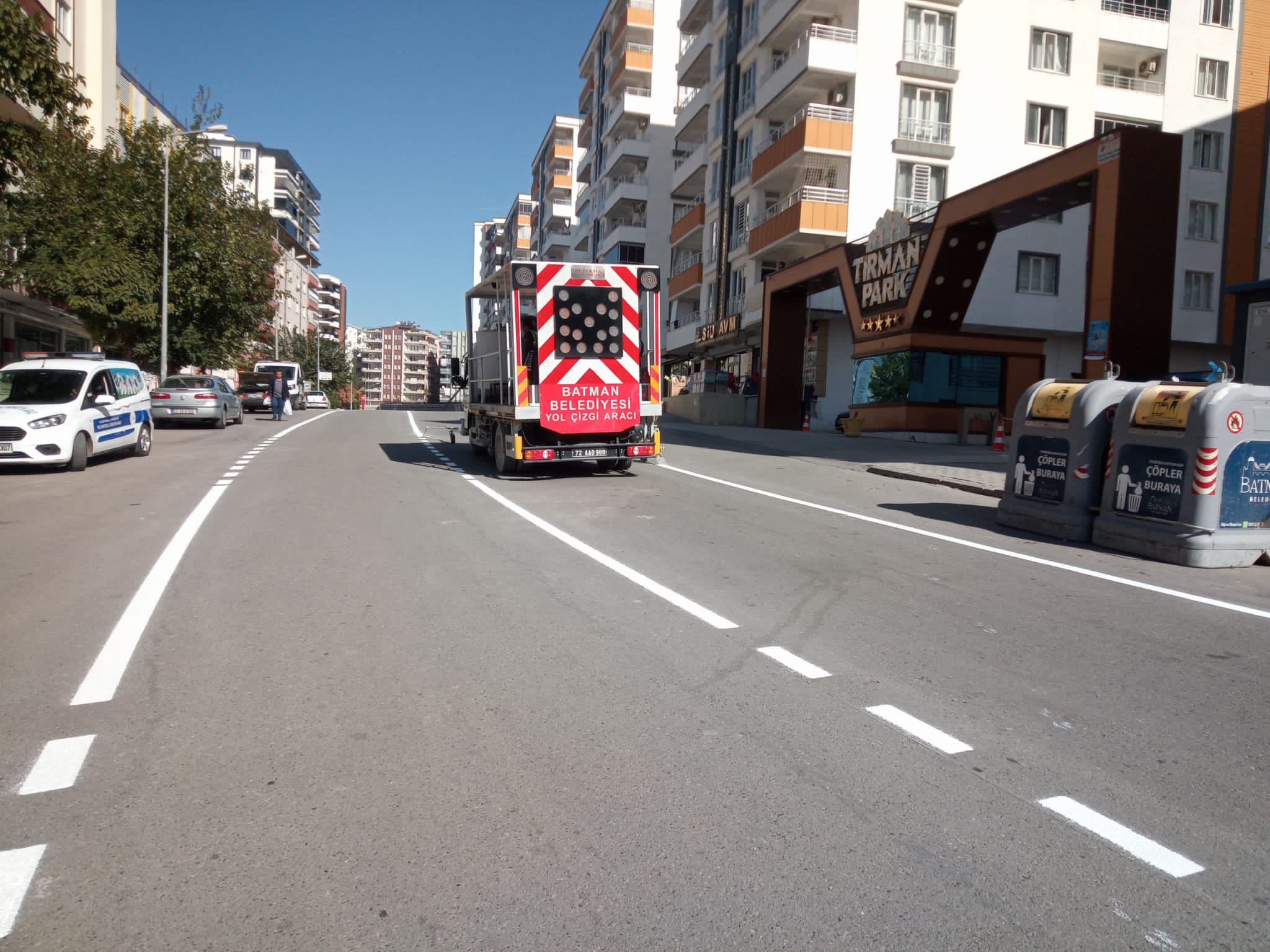 YOL ÇİZGİ ÇALIŞMALARI DEVAM EDİYOR