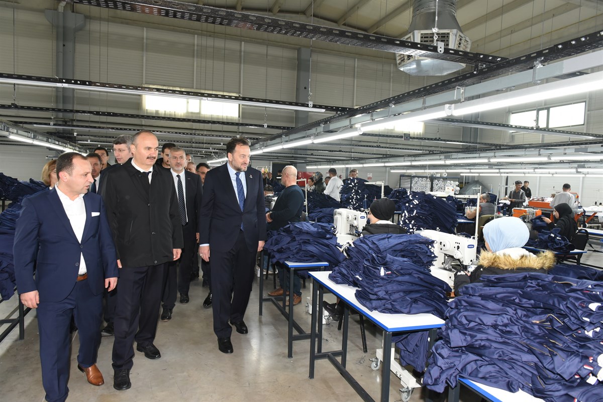 4 Fabrikanın açılışını yaptılar