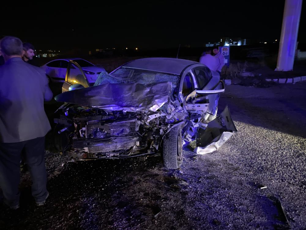 Kafa kafaya çarpıştılar: 5 Yaralı