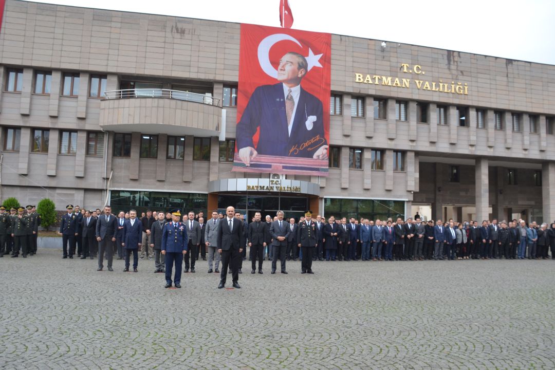 Atatürk, törenlerle anıldı