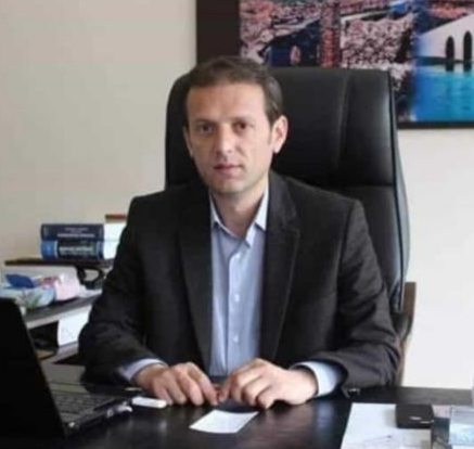 Eski müdür canına kıydı