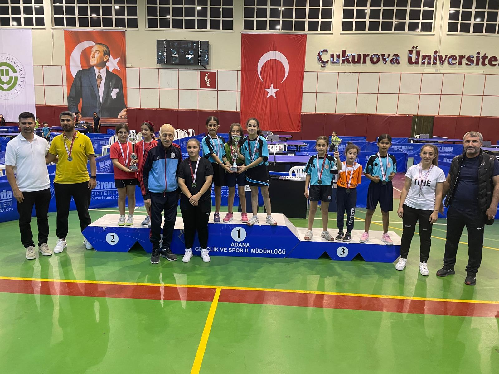 Masa tenisçilerinden büyük başarı