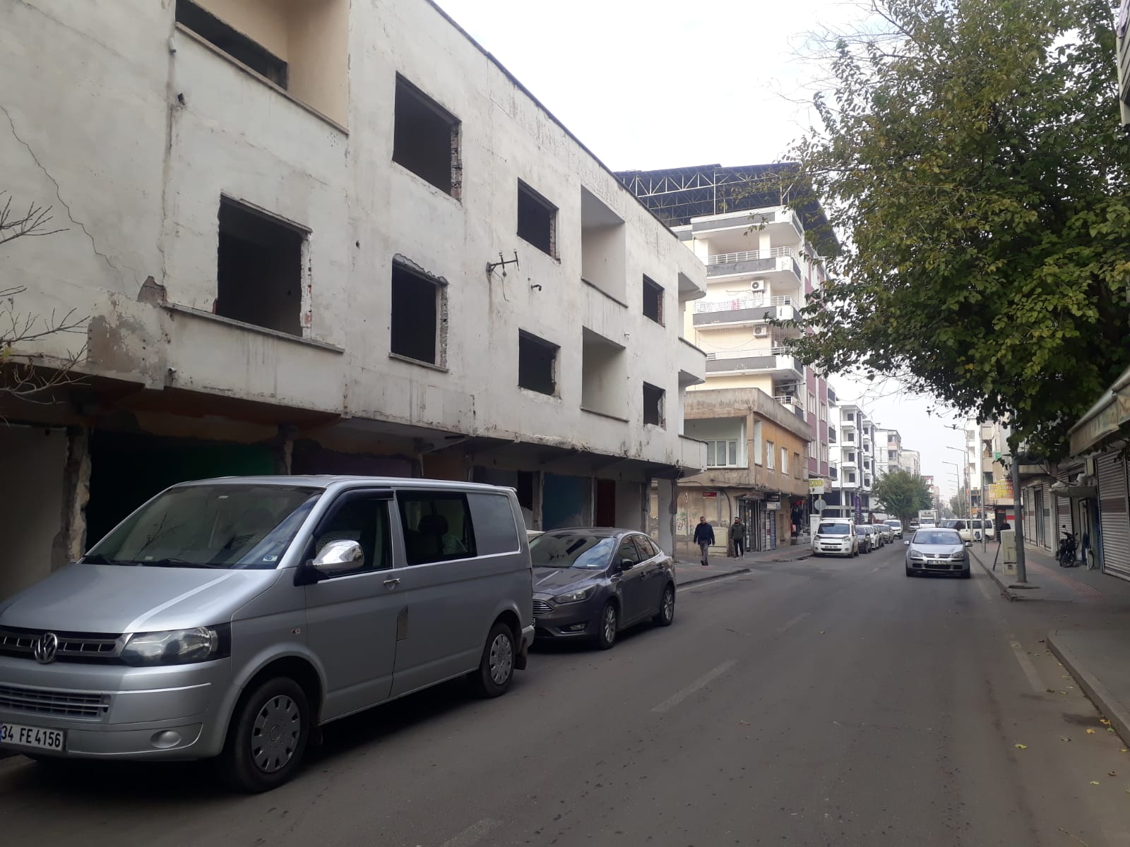 Metruk binanın yıkılmasını istediler