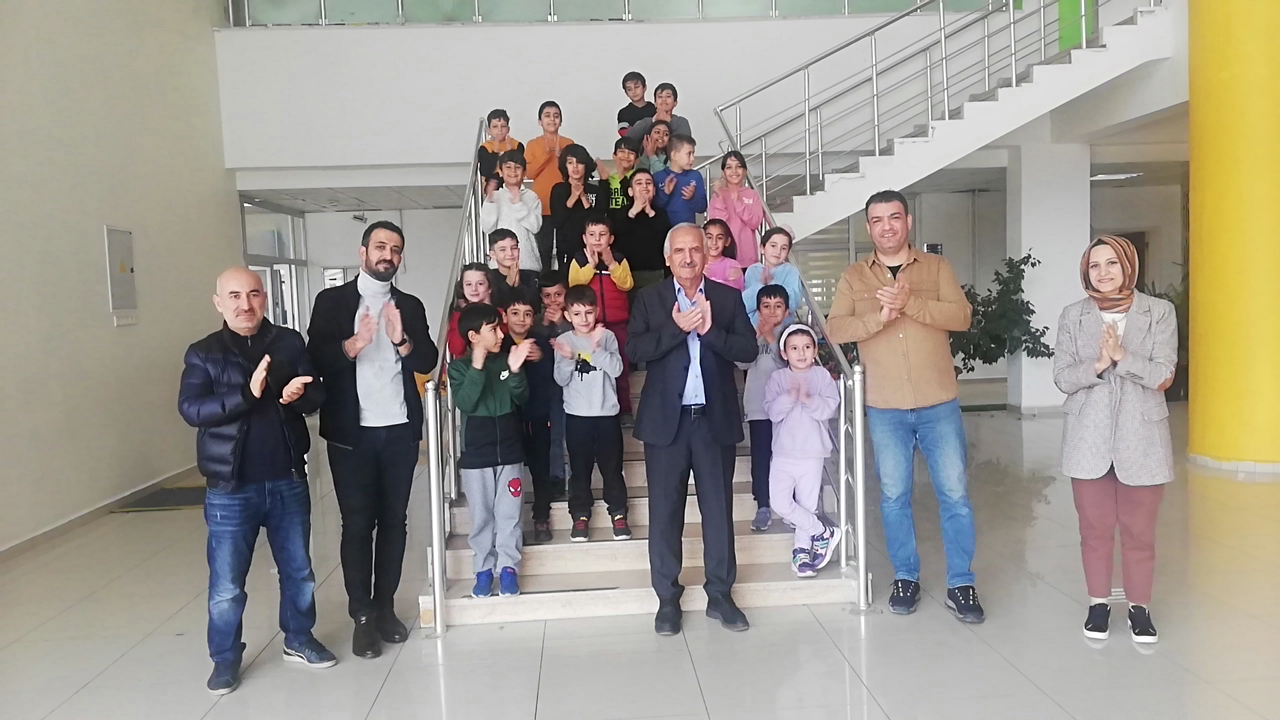 Okul kurallarına klip çektiler