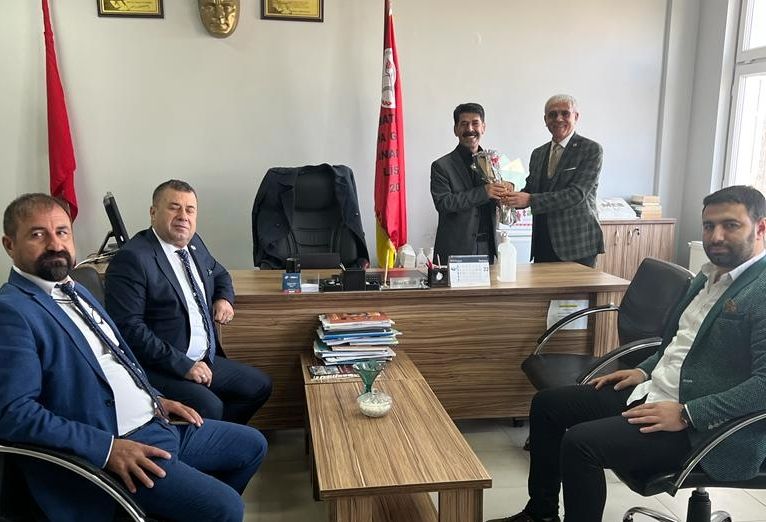 Polat, Öğretmenler gününü kutladı