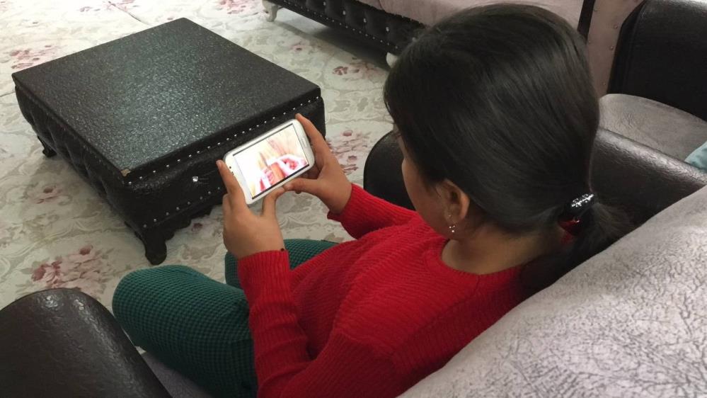 “Kendi konforumuz için çocuklara telefon vermeyelim”