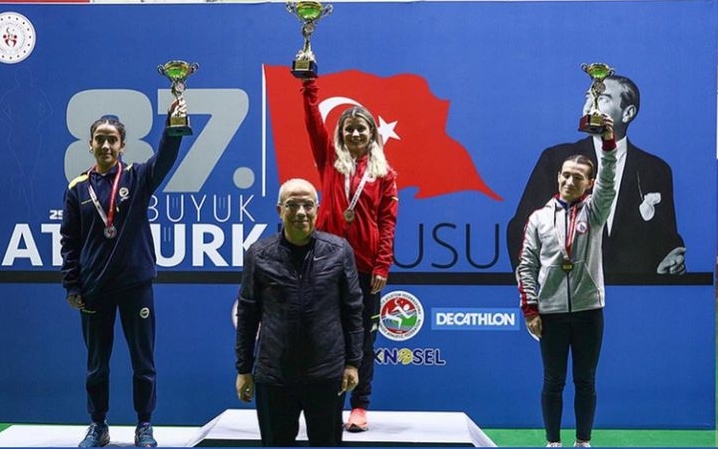 Atatürk koşusunu Erol kazandı