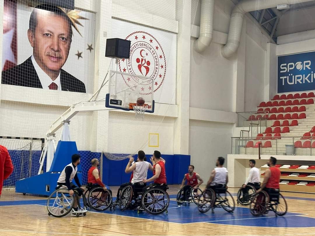 Basketbolcular KKTC Vakıflara hazırlanıyor