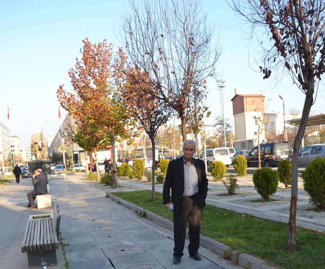  “CUMHURİYET MEYDANINA SAHİP ÇIKILSIN”