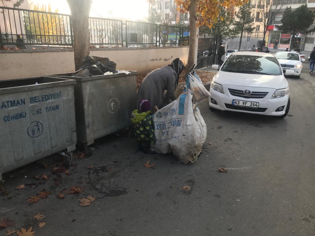  “Fakirin halini gören yok”