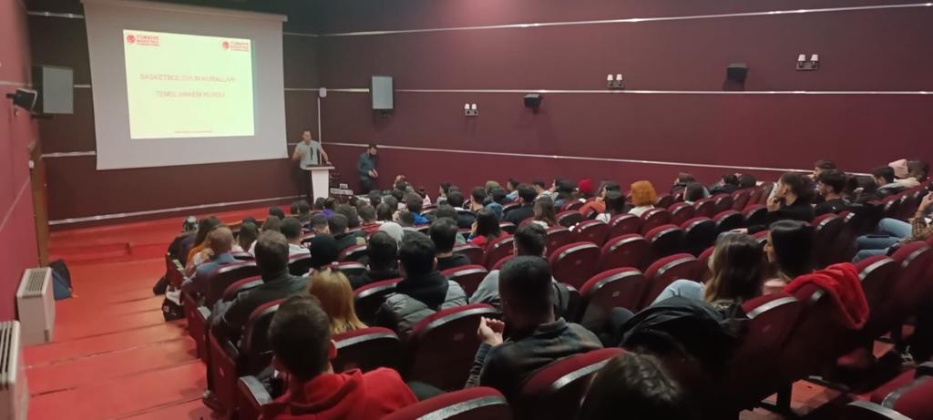 Hakem kursuna 200 başvuru