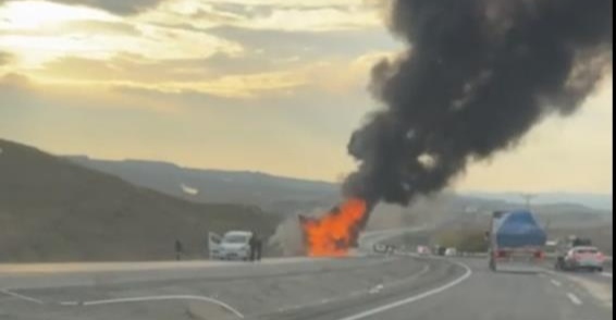 Tır alev topuna döndü