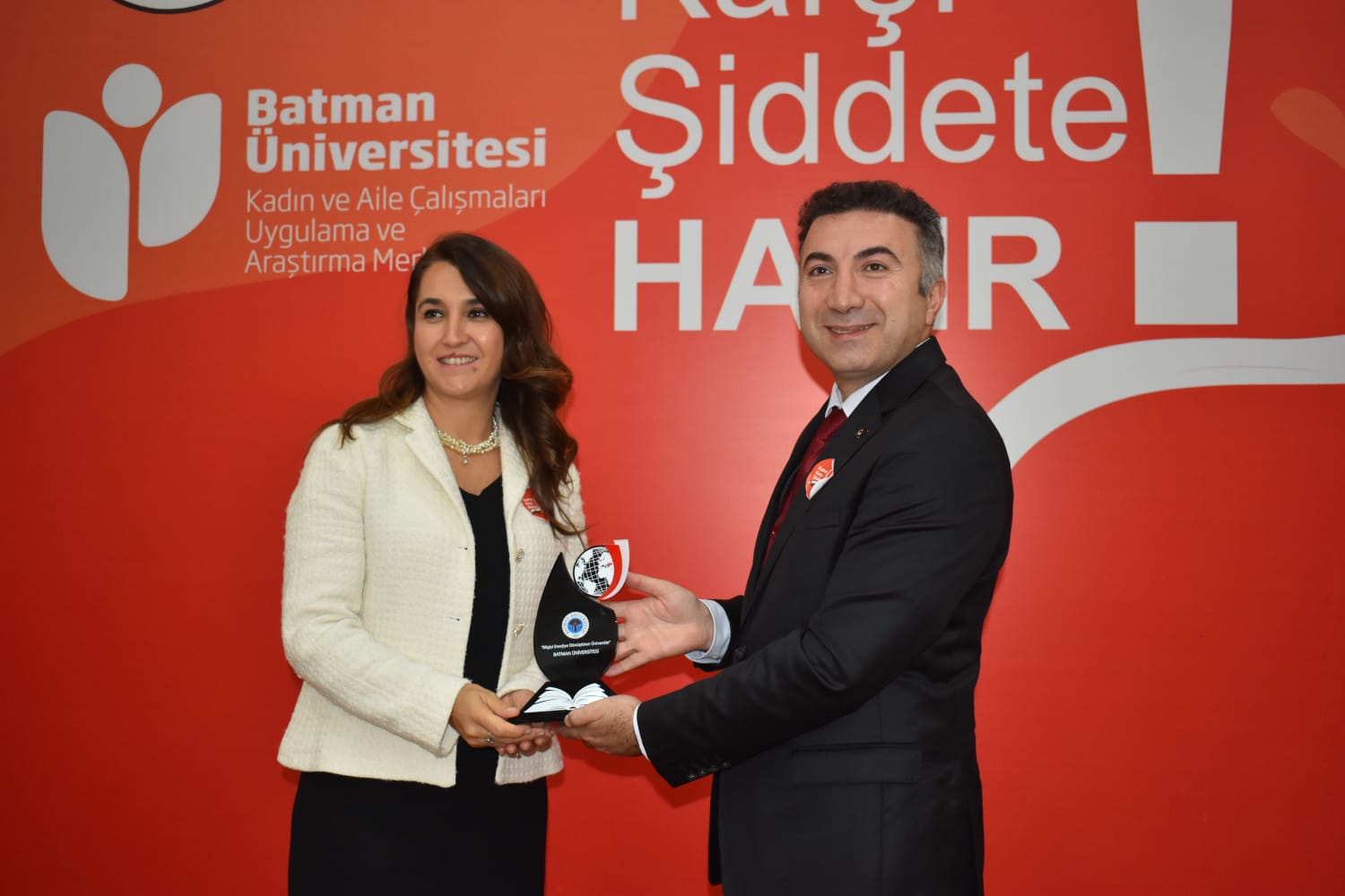 ‘Kadına karşı şiddete hayır’ konferansı