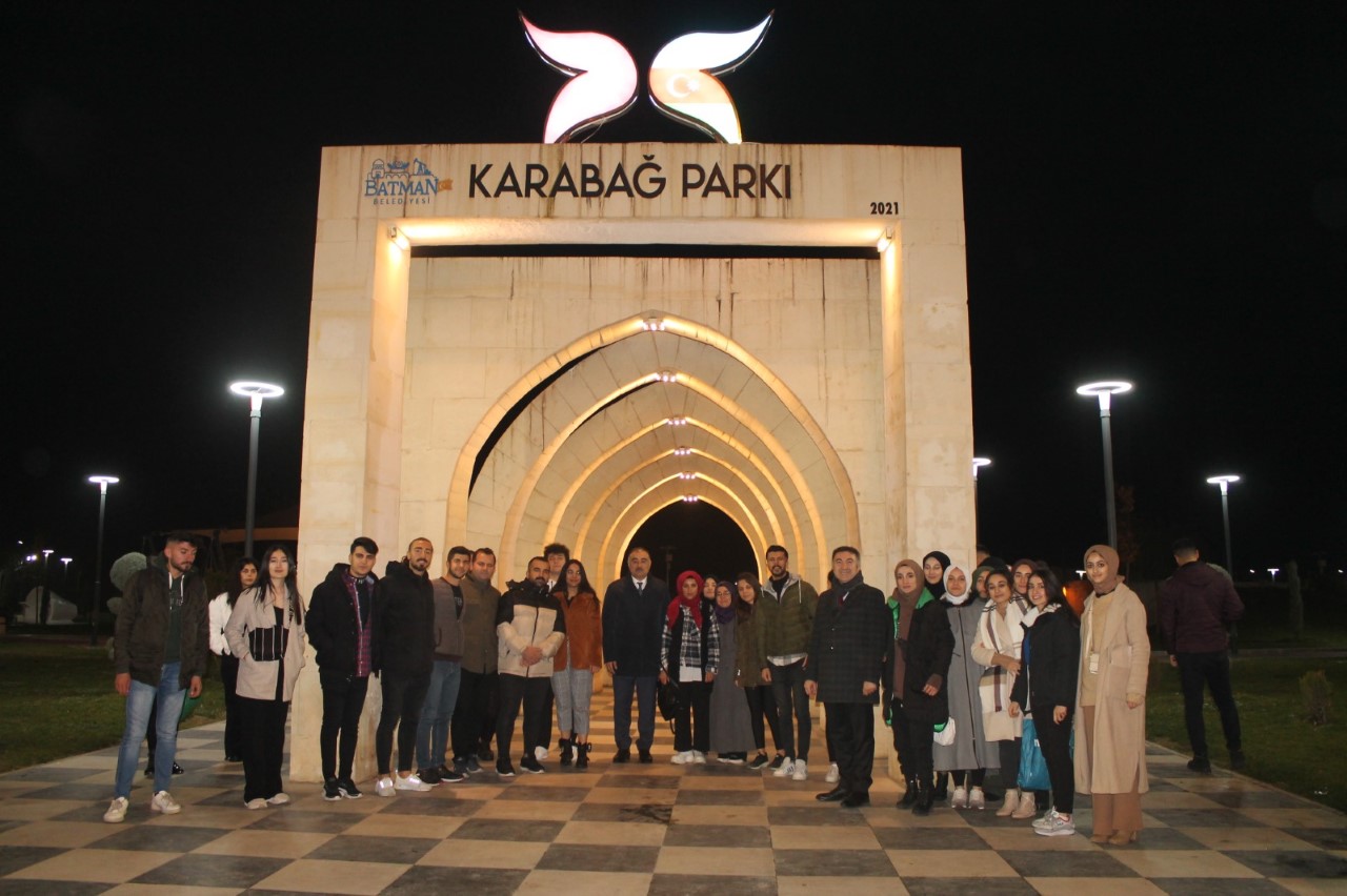 Karabağ Parkı’nı ziyaret ettiler