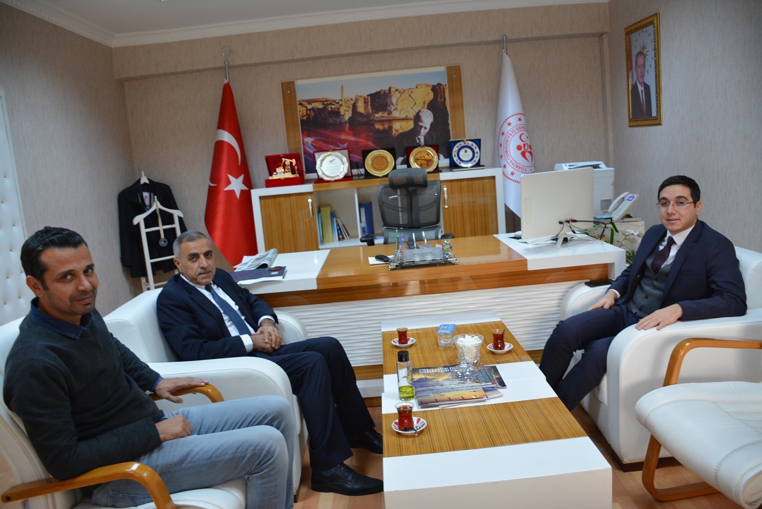 Kaymakam Öztaş, Gençlikteydi