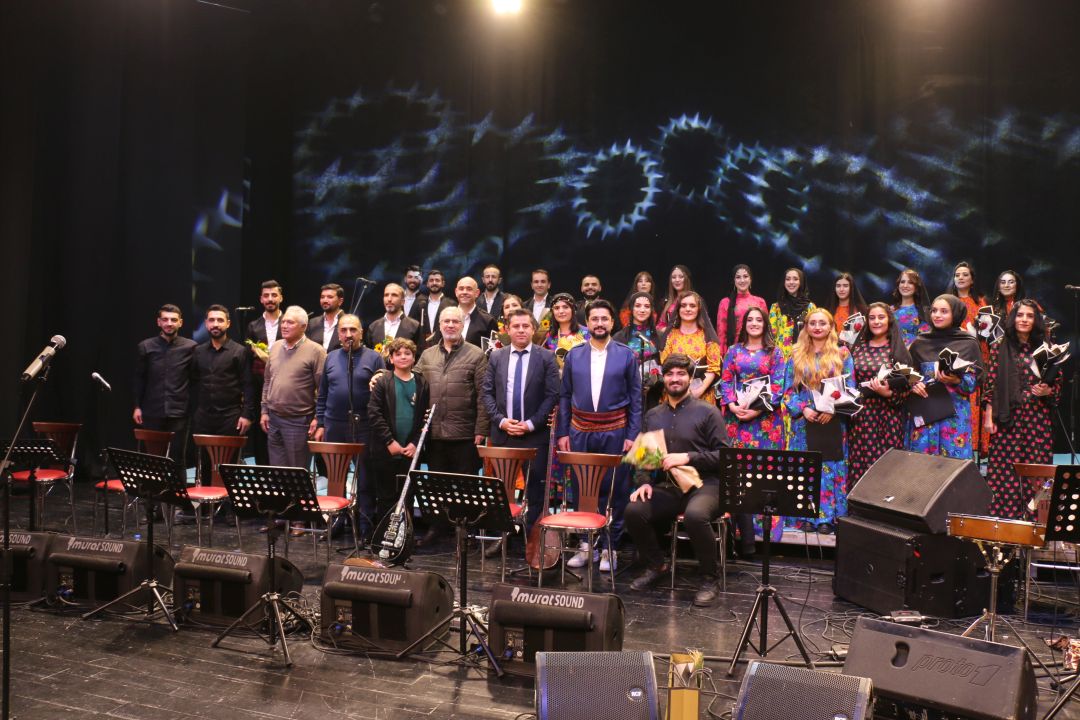 Kürtçe konsere yoğun ilgi