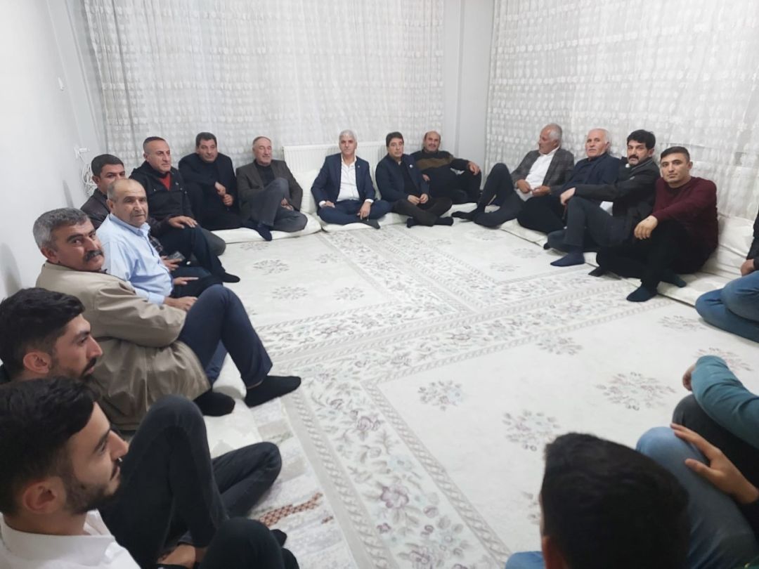 MHP’den ‘Komşum nasılsın’ ziyareti