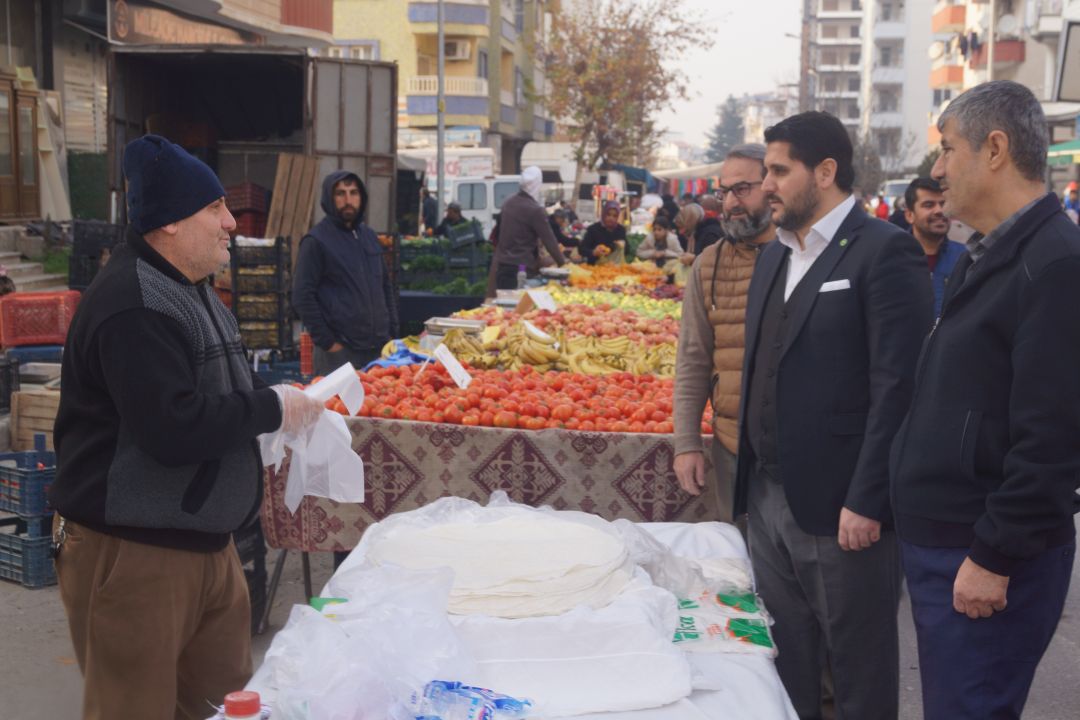 Pazarcıların sorunlarını dinlediler