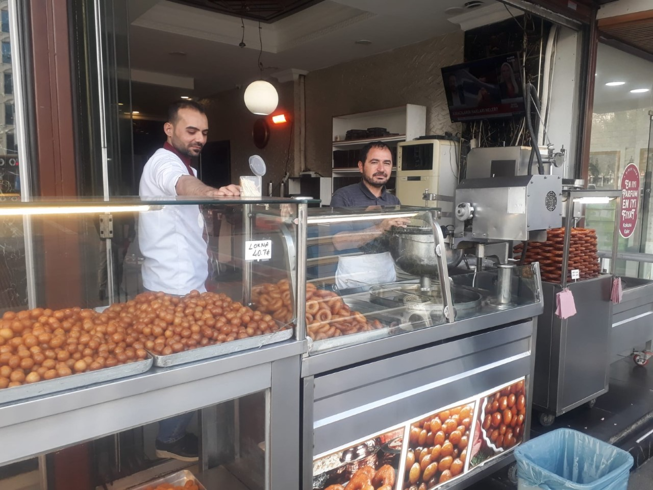 Tatlı tüketimi, esnafın yüzünü güldürüyor
