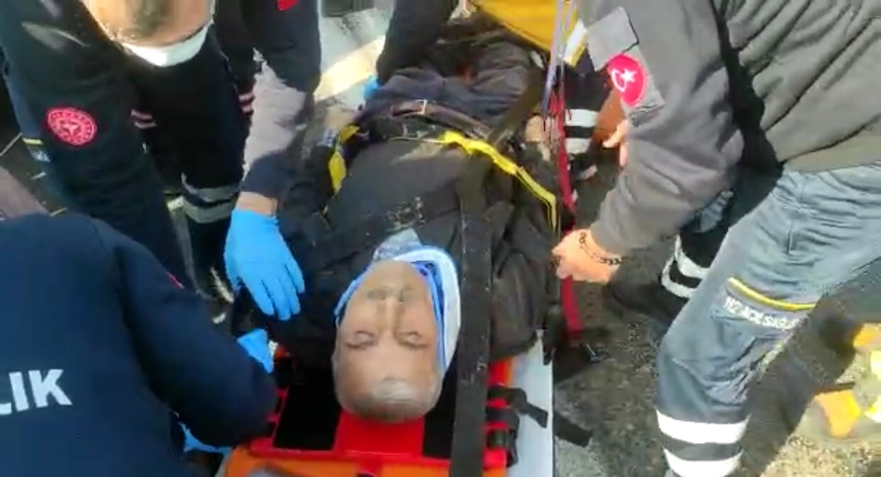 Kafa kafaya çarpıştılar: 1 ölü, 3 yaralı