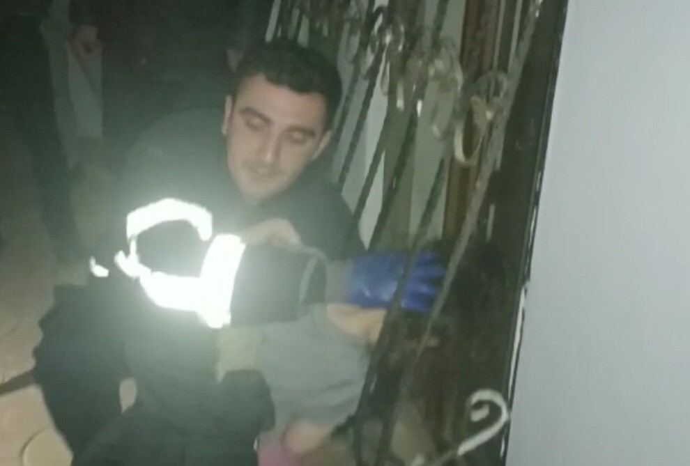 Çocuğun imdadına itfaiye yetişti