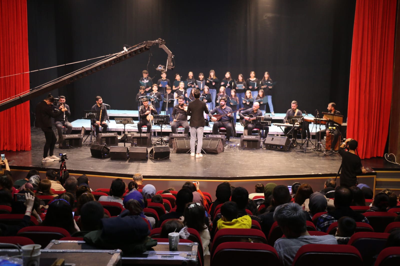 Çocuk korosu konseri büyük ilgi gördü