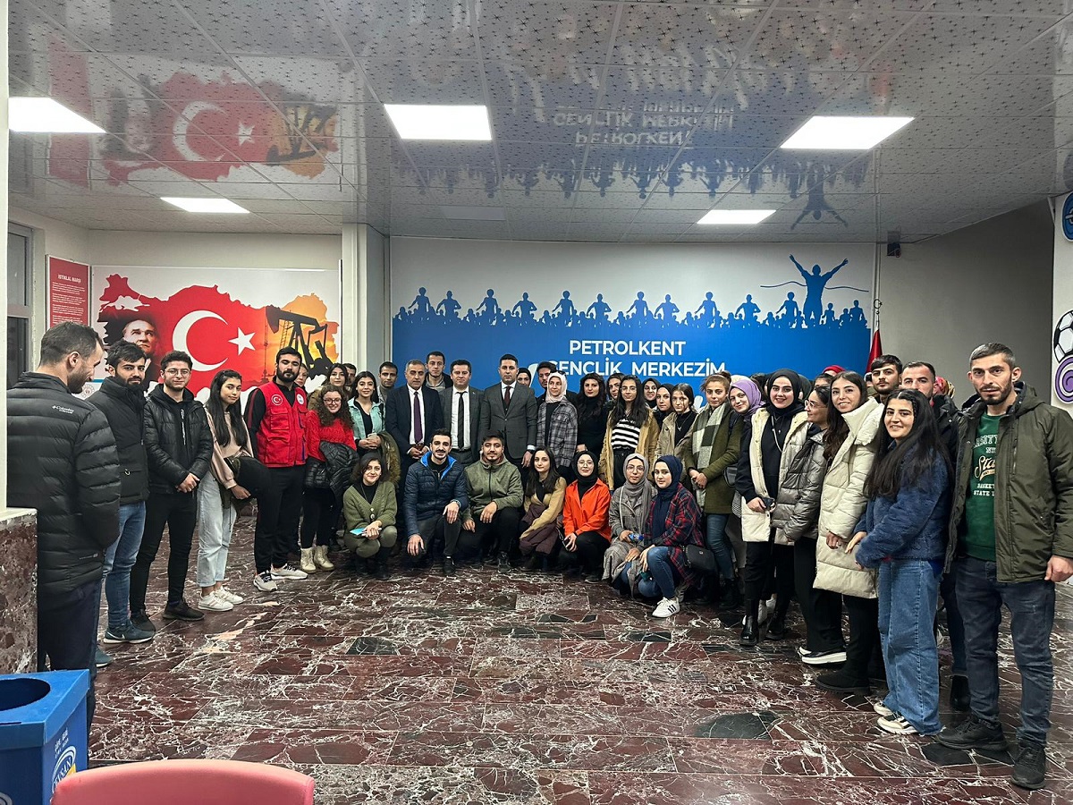 Gençlik zirvesi çalıştayında buluştular