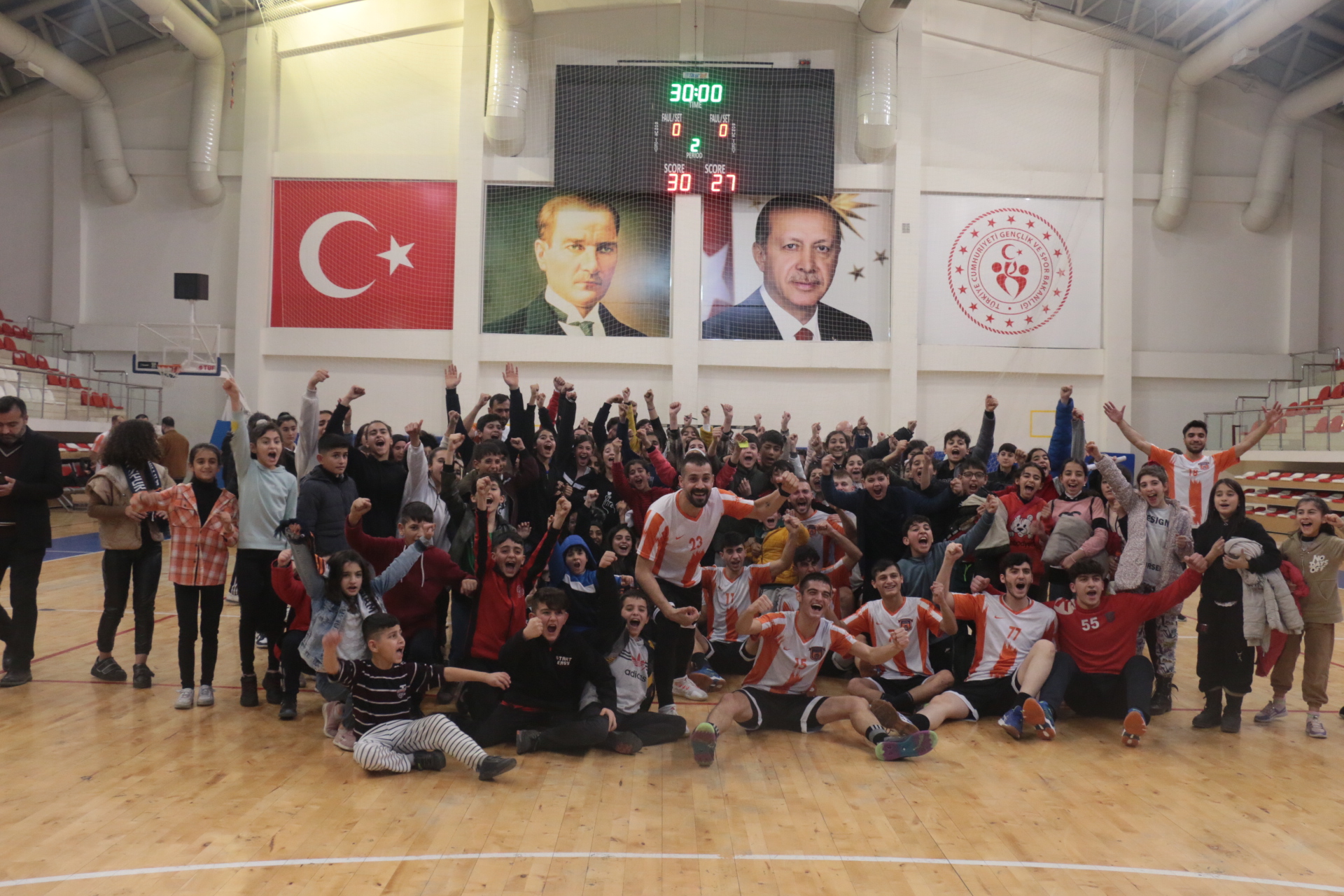 Hentbolcular Rize’yi eli boş gönderdi