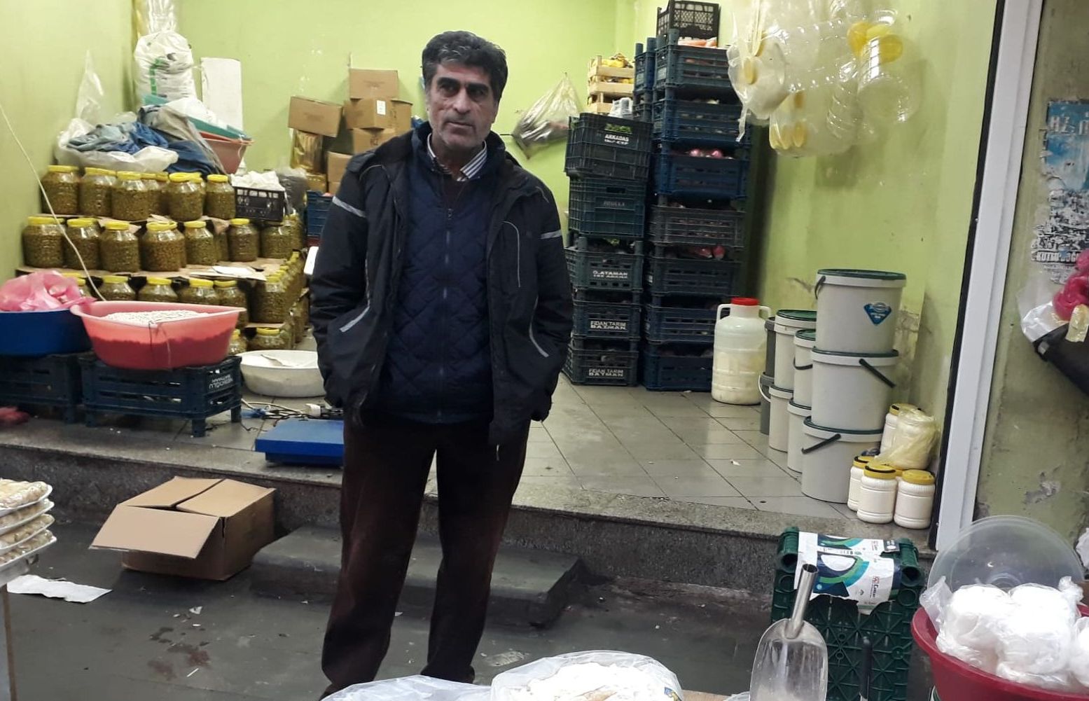 İnşaat işini bırakıp peynirciliğe başladı