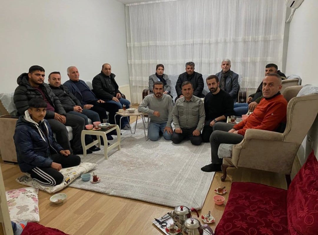 MHP’den ev ziyaretleri