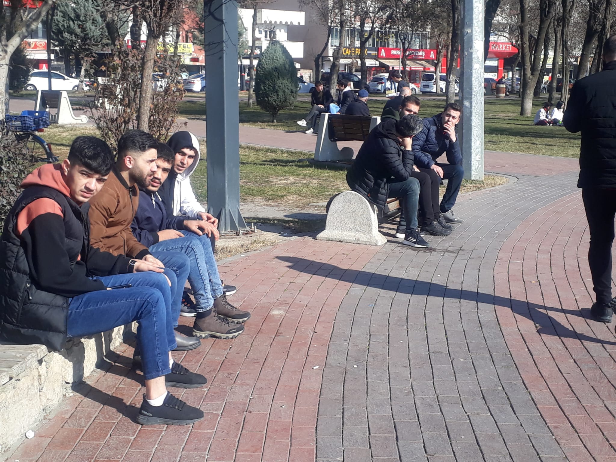 Sıcak havanın keyfini çıkarıyorlar
