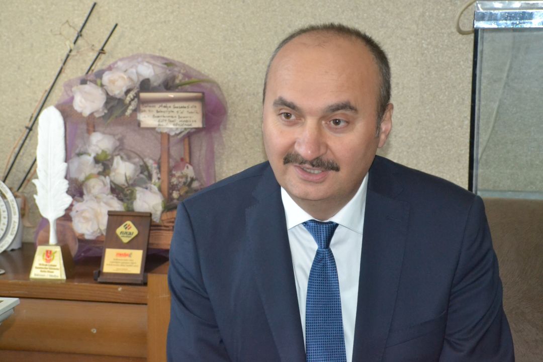 Vali Canalp, Regaip kandilini kutladı