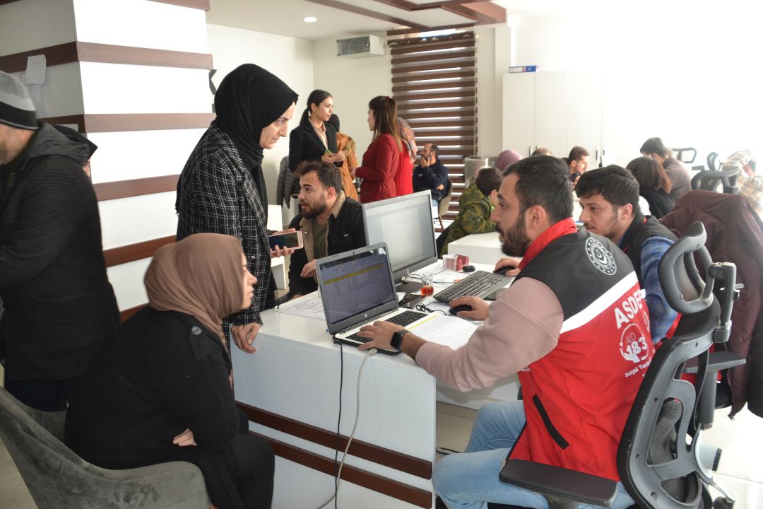 10 Bin 942 depremzede kayıt yaptırdı