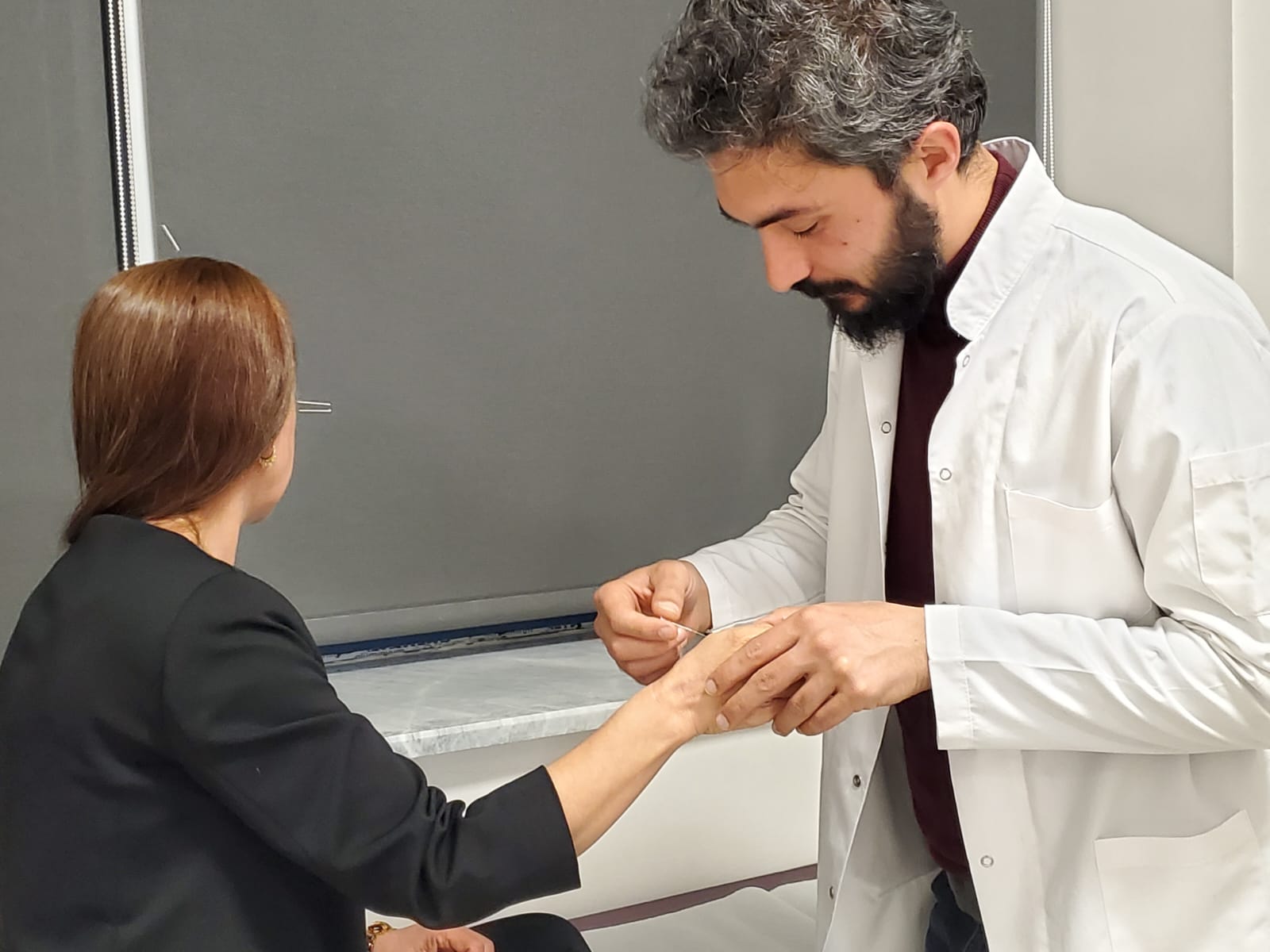 Akupunktur tedavisi başladı