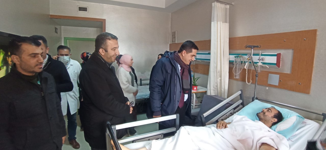 Depremzede hastaları ziyaret etti