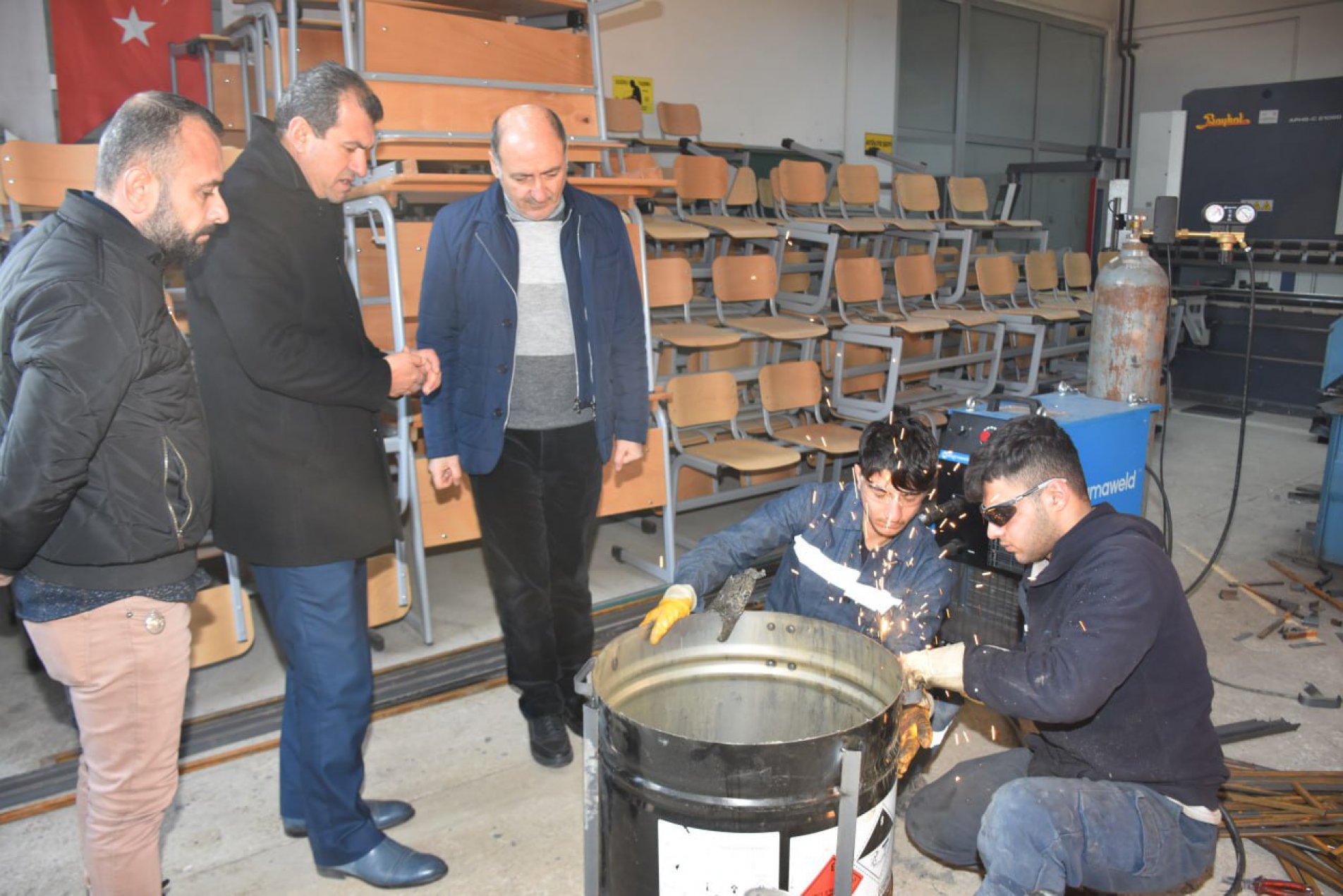 ‘Depremzedeler üşümesin’ diye seferber oldular