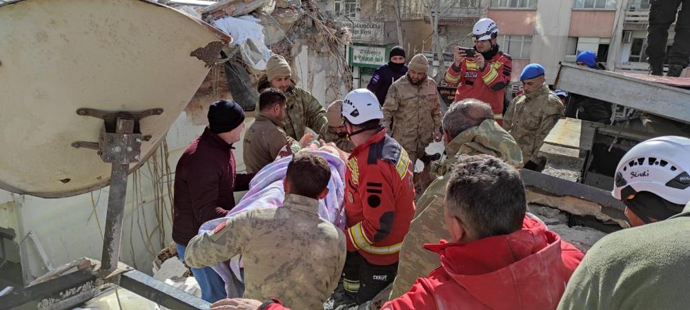 Depremzedelere umut oldular