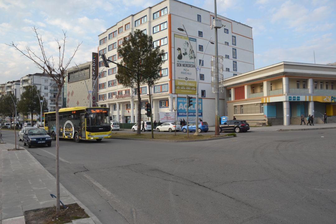 Işık var, geçit yok!