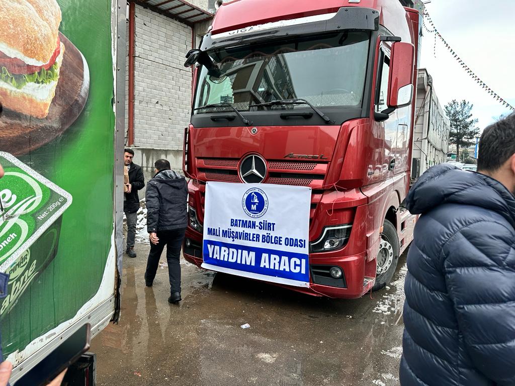 Mali Müşavirlerden 2 tır yardım malzemesi