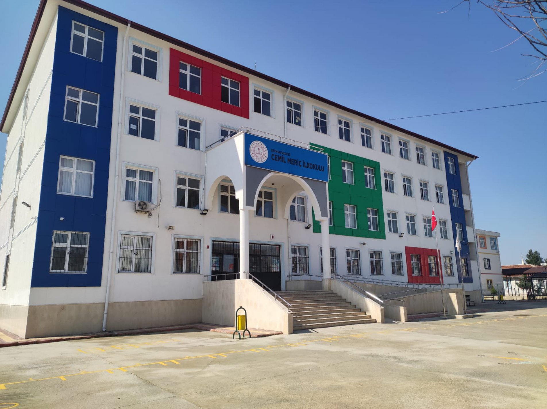“Okullarımız depremden etkilenmedi”