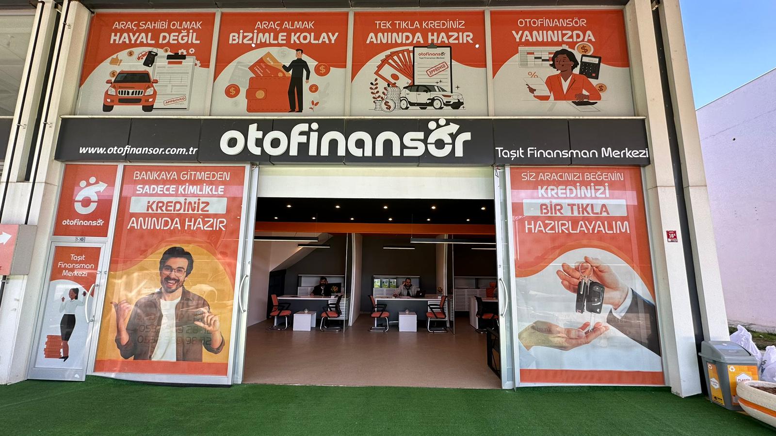 Otofinansör araç kredi merkezi açıldı