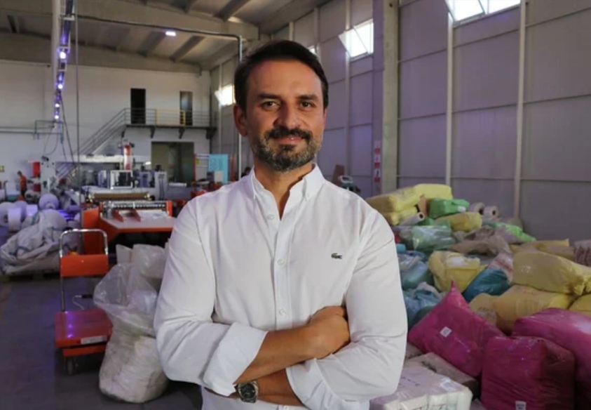 Personelleri için fabrikasını kapattı