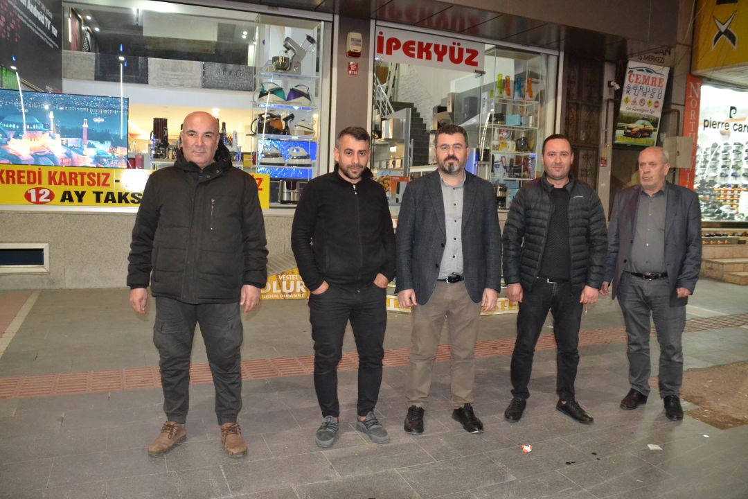 20 Gündür internetleri yok