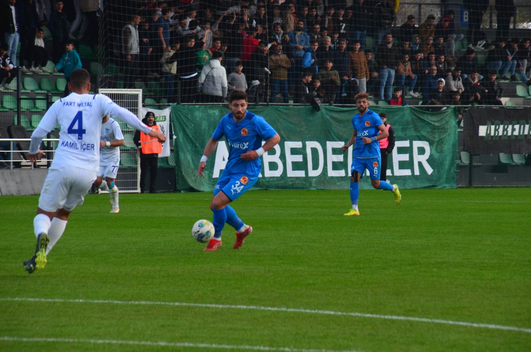 Altın değerinde puanla döndüler 2-2