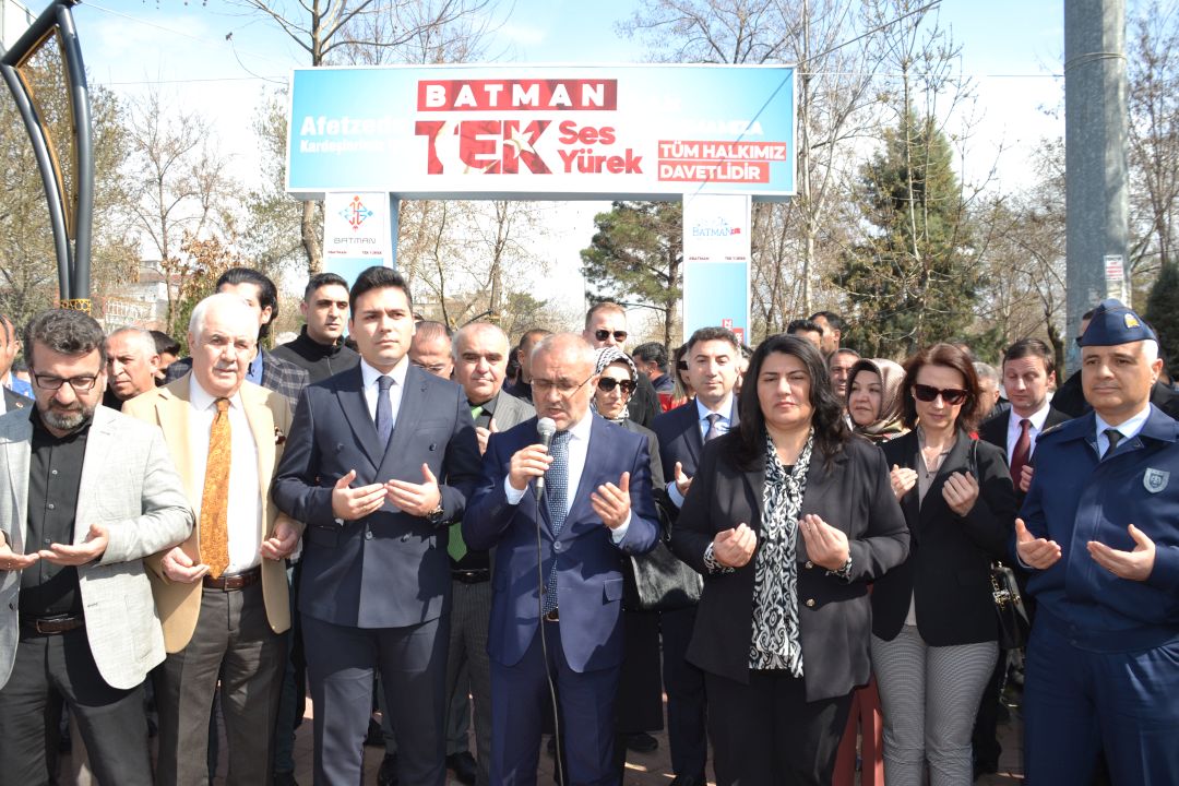 Depremzedeler için Batman ‘TEK SES TEK YÜREK’ oldu